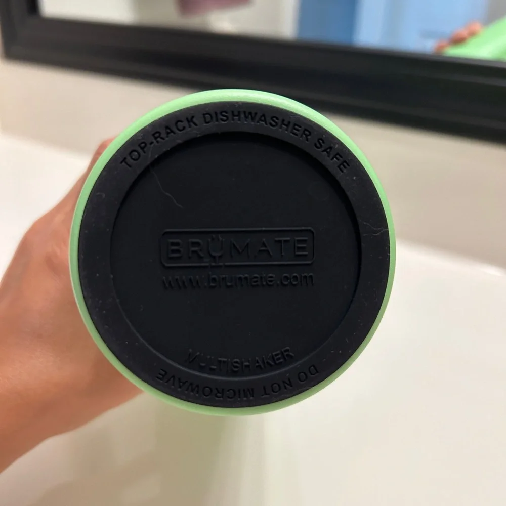 BrüMate Kiwi Green Multishaker Insulated Bottle - Picture 5 of 11